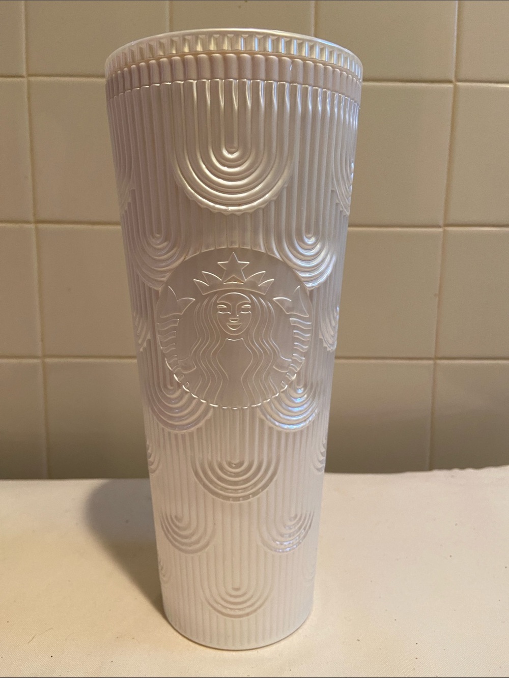 🌸Starbucks 2022 White Pearl Shell Mermaid  Cold Cup Tumbler 24oz No - Straw